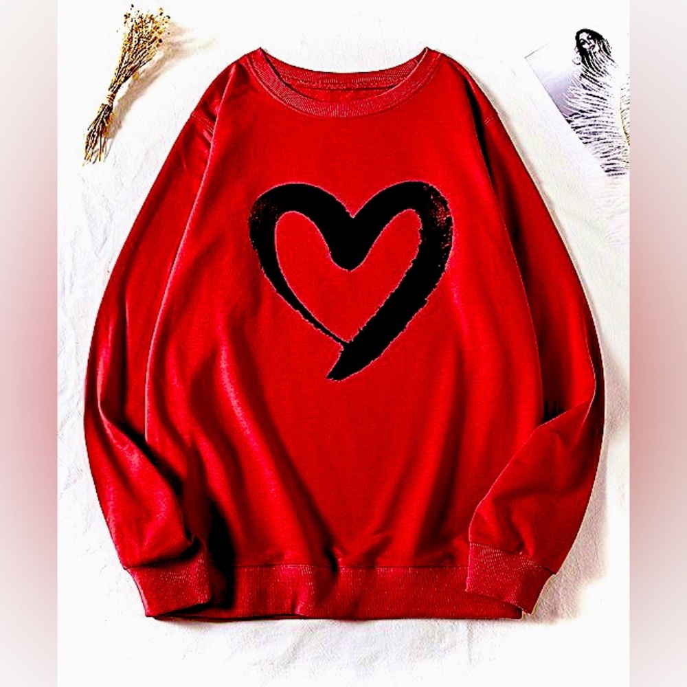TEEDINO || Carmine Heart Graphic Lounge Sweatshirt in Red - SZ Small ✨NWT✨
